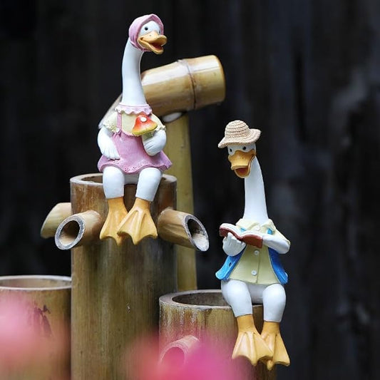 2 Pcs Sitting Couple Duck Garden Statues Outdoor Fence Decor Cute Resin Ducks Figurine Funny Goose Lovers Sculpture for Home Office Patio Lawn Yard Ornaments