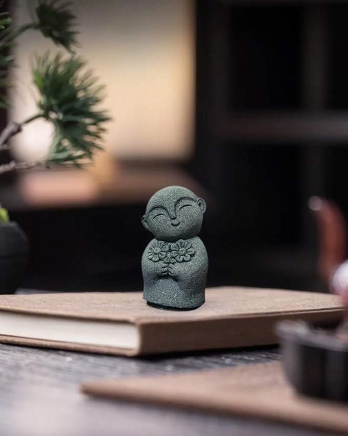 Mini Monk Buddha Statue Sandstone Statues Zen Monk Praying Statue Sculptures for Wealth Good Luck Feng Shui Decor Home Fish Tank Aquarium Garden (Style 12)