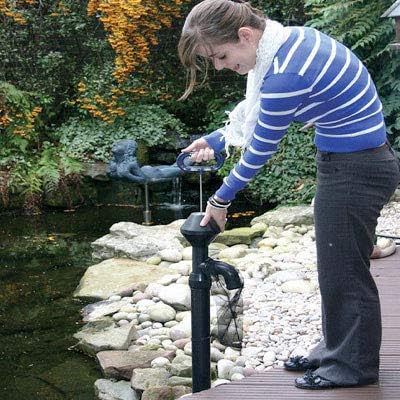 PondXpert Aquavac Manual Fish Pond Cleaner, Simple Pump Action Pond Vacuum with Debris Bag, Handheld Vac for Backyard Fish Pond, Fountain, Waterfall or Water Features, Suck up Water