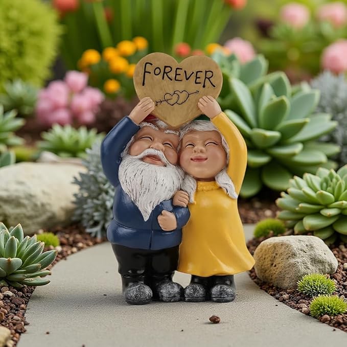 Kiss Garden Gnome Statue Couple in Love Collectible Figurine Mr and Mrs Gnome Sculpture Romantic Gnome Lover Couple Statues Indoor Outdoor Yard Home Décor Mom Dad Friends Gifts (D)