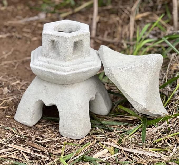 Japanese Pagoda Statue Backyard Decor Stone Lantern Figurine Garden Statue Light Outdoor Sculpture Zen Garden Atmosphere