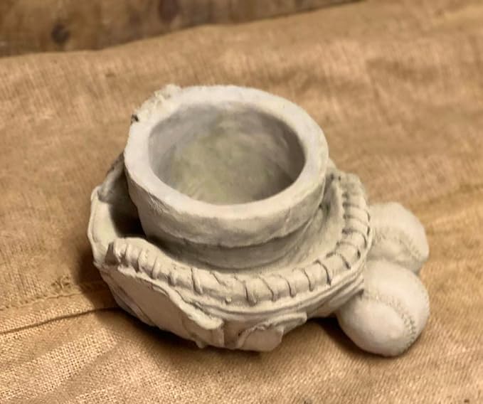 Concrete Baseball Glove Planter Statue Detailed Baseball Glove and Balls Figure Creative Flowers Planter Figurine