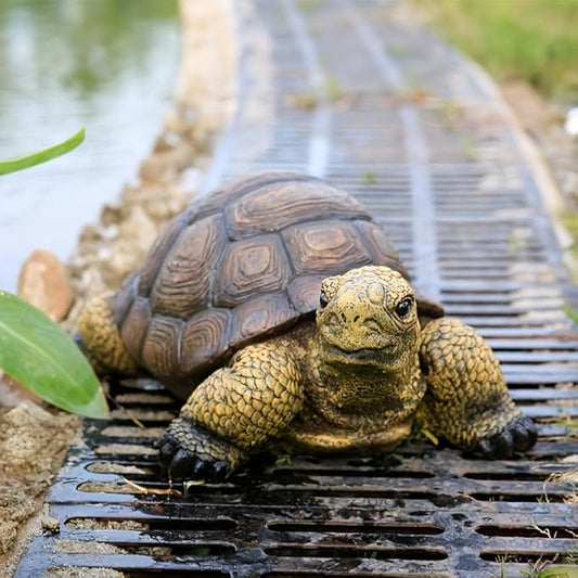 Weather-Resistant Resin Turtle Statue Decoration, Exquisite Handicraft, Artistic Simulation Animal Sculpture, Suitable for Outdoor Gardens, Courtyards, Ponds, Colorful Holiday Decoration Gifts