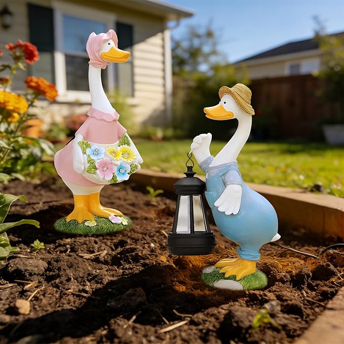 Goose Garden Statue Solar Light, Waterproof LED Decorative Lamp, Outdoor Solar-Powered Yard Art for Garden Patio Pathway Decoration & Housewarming Gift(A Pair)