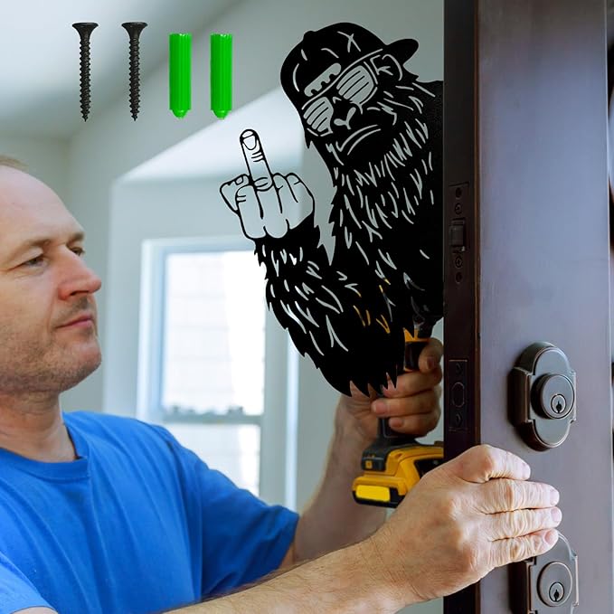 Funny Sasquatch Stake Men Gifts - Cool Yard Decor Gag Gift Idea for Dad Husband Grandpa, Unique Metal Sasquatch-Themed Outdoor Garden Present for Birthday Halloween Christmas Fathers Day Valentines