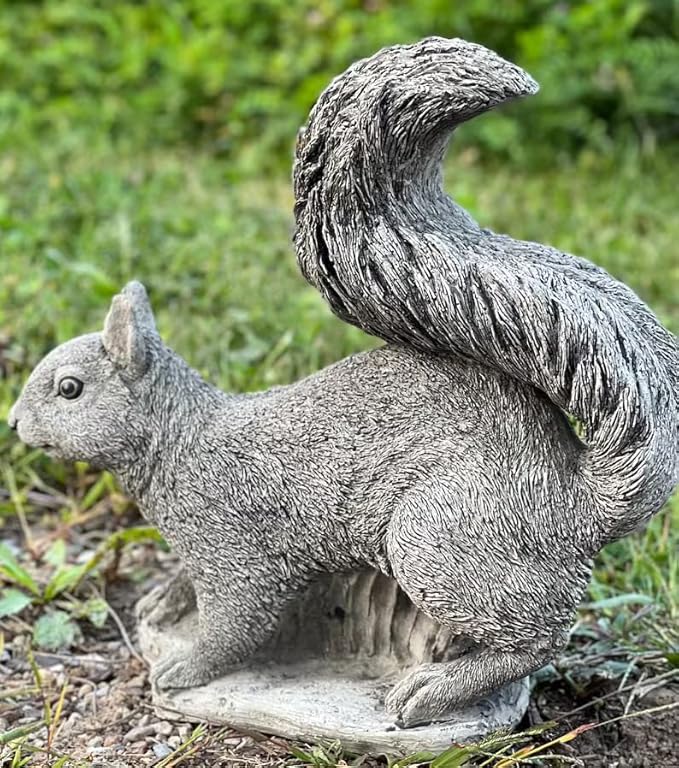 Realistic Forest Squirrel Statue Animal Concrete Sculpture for Garden Patio Backyard Handmade Squirrel Figurine