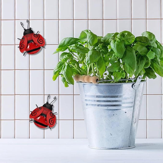 Outdoor Ladybird Craft Statue 3D Iron Ladybug Wall Hanging Decoration for Garden Patio Indoor Bedroom Living Room Adornment
