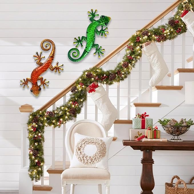 HONGLAND Metal Gecko Wall Art- 15 Inch Lizard Outdoor Decor Hanging Glass Sculpture, 2 Pack Gecko Wall Art Decorations for Garden Fence Home (Green&Orange)