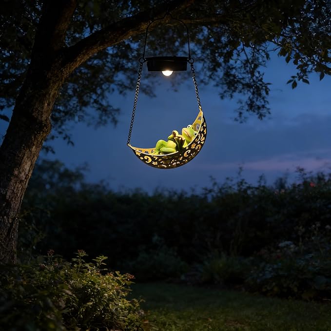 Solar Hanging Garden Lantern with Frog Decoration,Solar Hanging Statue Light,Outdoor Hanging Decorations for Garden, Fence, Porch, Patio, Yard Decor