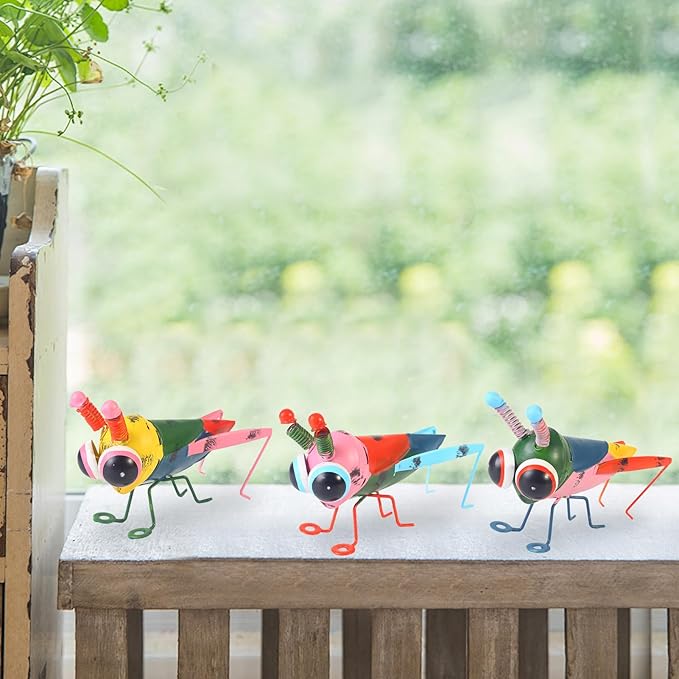 Metal Yard Art Garden Decor, Cute Locust Lawn Ornament Backyard Decorations Animal Hanging Flower Pot and Vase Hugger, 3D Garden Sculptures & Statues, Gifts for Grandma Mom - Set of 3
