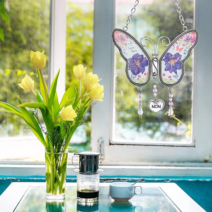 Butterfly Suncatcher with Pressed Flower Wings, Butterfly-Shaped Glass Wind Chimes with Real Flowers,Mother Heart Charm Wind Chime Gifts for Grandma Mother's Day