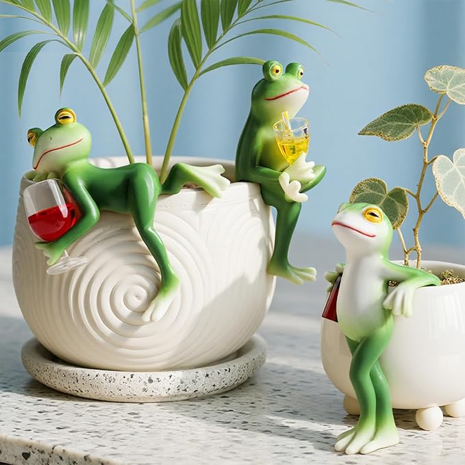 Garden Frog Statues โ Funny Outdoor Figurines for Yard, Patio, Lawn, Indoor Decor โ Cute Animal Ornaments & Plant Hangers โ Birthday for Women (3 Pack)