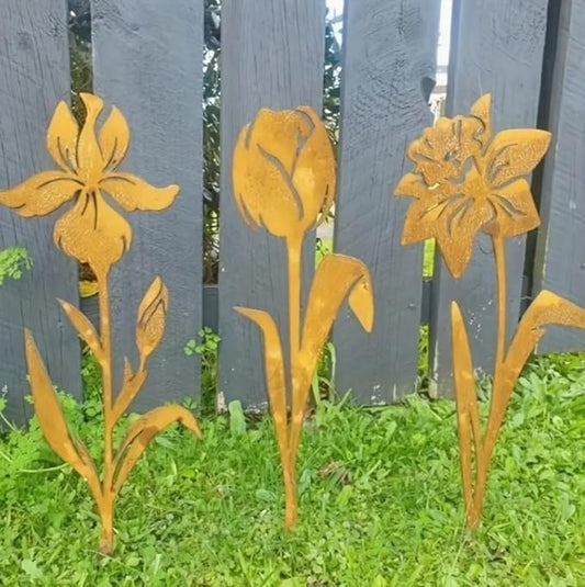 Metal Plant Garden Decoration for Outdoor Home Garden Decor Gold Flower Stakes Silhouettes Sculptures Lawn Yard (Tulips)