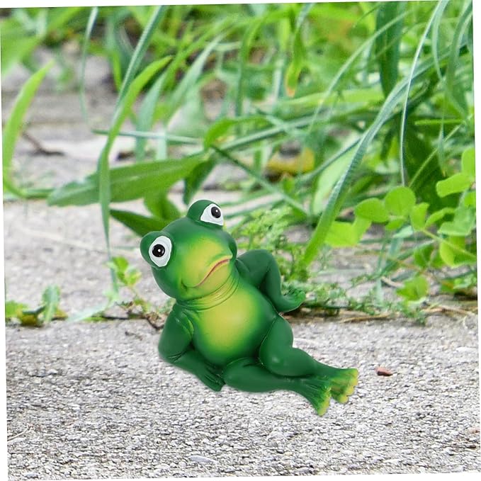 Milisten Adorable Resin Frog Statue for Garden Decor Weather-Resistant Frog Ornament Compact for Use Unique Garden Decoration