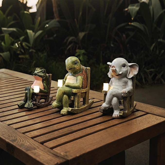 Solar Garden Statues Outdoor Decor,Frog Figurine Solar Lights, Waterproof Solar Lantern for Balcony Patio Porch Lawn Yard Ornament Art - Gift Ideas for Gardening Grandma Women 3.94"x3.54"x2.36"
