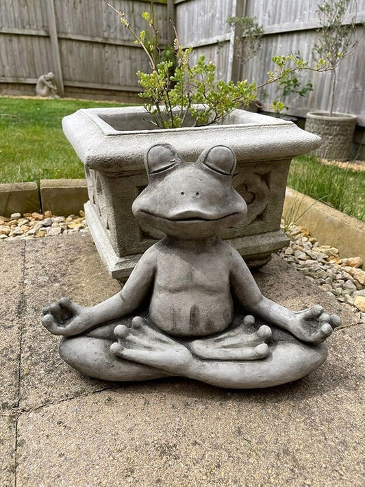 Meditating Frog Stone Garden Statue | Outdoor Animal Sculpture Toad Ornament Decor Decoration