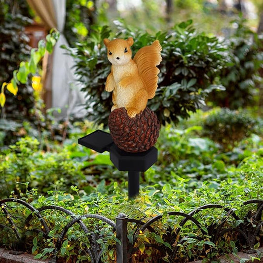 Solar Garden Lights, Squirrel Solar Powered LED Outdoor Decor Light, Resin Garden Waterproof Decorations with Stake, Outdoor Garden Animal Statue for Patio Lawn Yard (Squirrel)