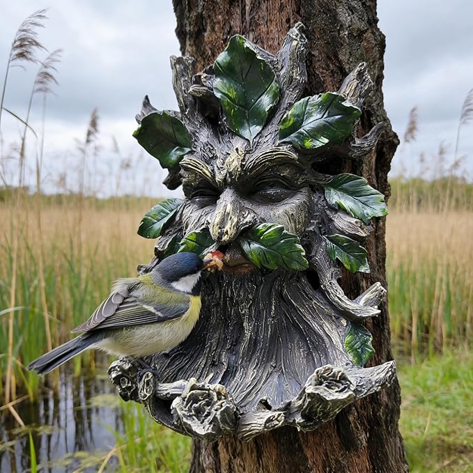 Whimsical Tree Face Garden Decoration ,Tree Faces Decor Outdoor Wallmounted Statue Art with Leaf Features, Outdoor Decor Garden Accessory (Home Decor)