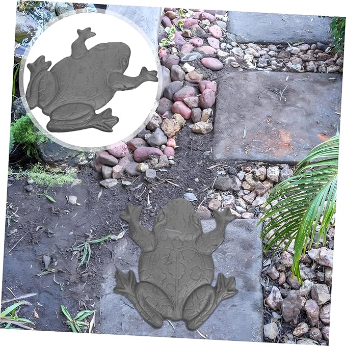 POPETPOP Vintage Frog Stepping Iron Garden Statue Weather Resistant for Outdoor Spaces Pathways