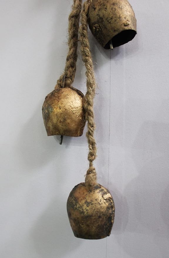Mango Gifts Rustic Iron Barn Bell Wind Chimes with Rope, 4 Vintage Shabby Chic Hanging Bells for Boho Farmhouse Home Decor AMD Decorative Metal Wind Chime for Porch, Patio & Garden – 45 cm Height