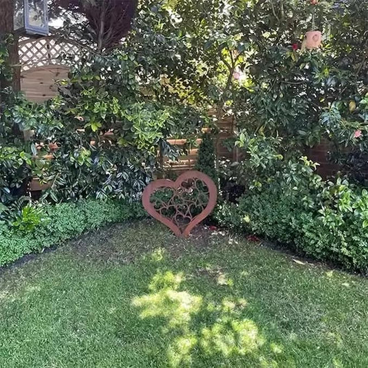 Rusty Stake Heart Statue Tree with Realistic Rusted Heart for Home and Garden Parterre Enhancement Yard Decoration