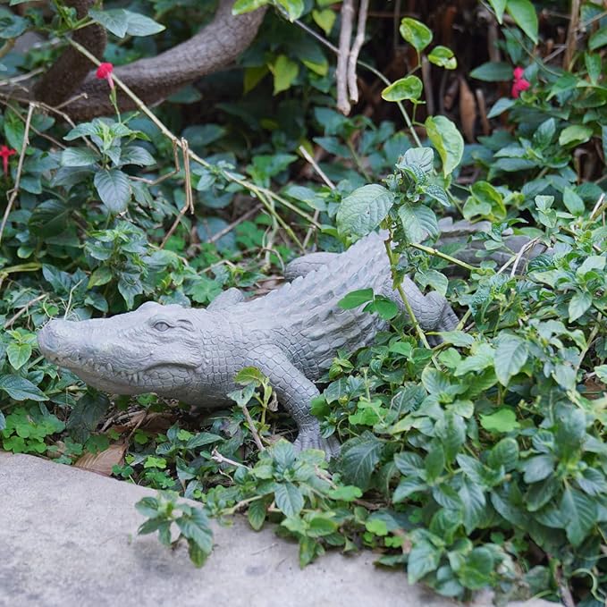 DiliComing Swamp Alligator Garden Statue - 28 Inch Realistic Crocodile Sculpture for Lawn Ornament Stalking Alligator Decor for Yard Gifts for Father 28 x 12 x 6 Inch