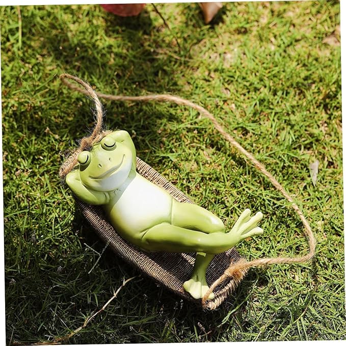 Lovely Hanging Frogs Ornament Resin Courtyard Frogs Figure with Swing Weather-Resistant Garden Statues Decor for Outdoor Patio Home Office Gift for Friends and Family
