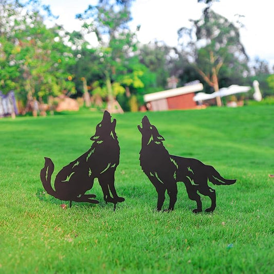 Wolf Metal Outdoor Garden Stakes Decorative,Gifts for Wolf Lovers,Silhouette Statues Garden Decor for Summer Patio, Lawn, Backyard, Pathway,Yard Art,Gardening Gifts