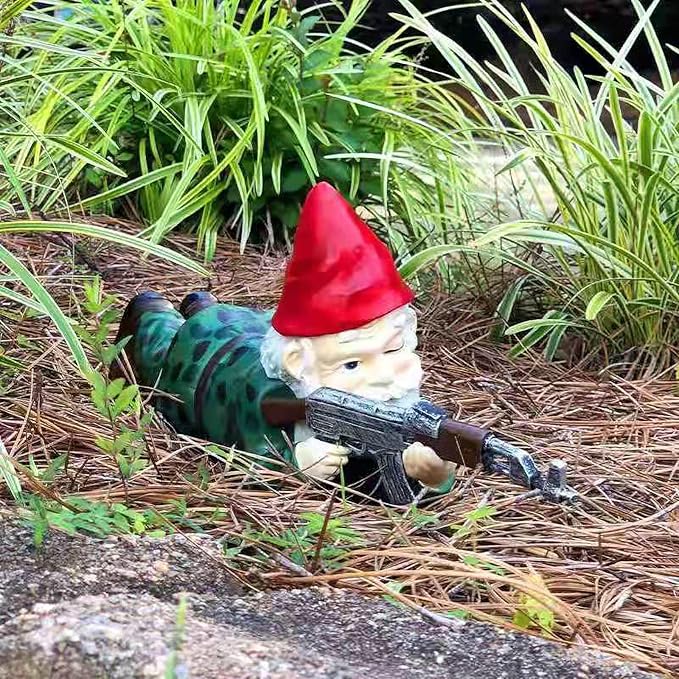 Military Garden Gnomes, Garden Statues Gnome with Gun, Funny Army Gnomes Soldiers Tactical Statue for Indoor Outdoor, Patio, Yard, Lawn, Christmas Ornaments, Home Décor (Red)