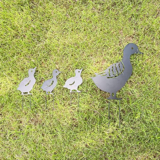 Duck Metal Stake Decorative Garden Stakes Black Duck Silhouette Garden Statues for Yard Outdoor Lawn Patios Garden Decoration, Set of 4