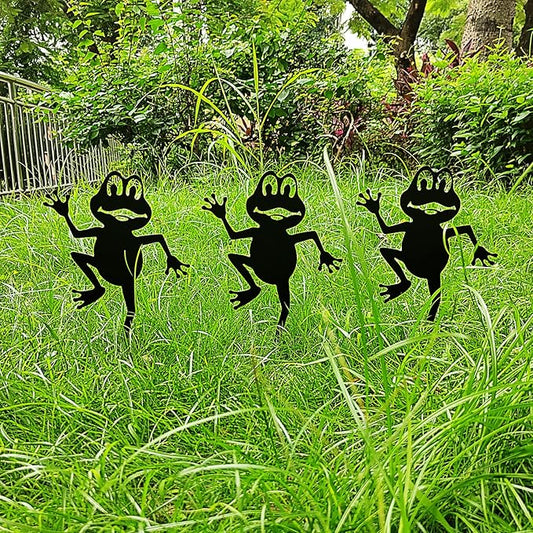 Tipmant Metal Iron Art Decoration Animal Silhouette Decorative Stakes Statues Ornament Crafts for Outdoor Gardens, Yard, Courtyards, Parks, Lawns, Potted Plants, Patio (3 Frogs)
