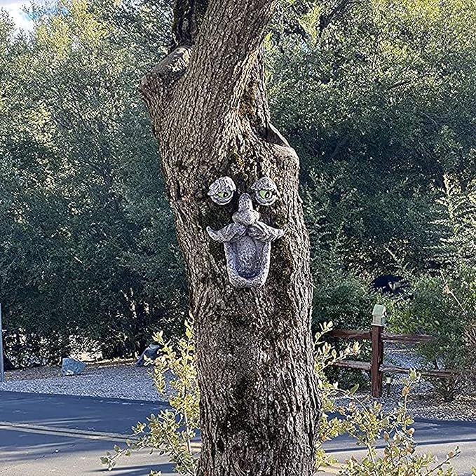 Tree Faces Bird Feeder,Tree Faces Decor Outdoor,Old Man with Glowing Eyes in Dark,Yard Art Sculpture,Spring Garden Decor,Gift