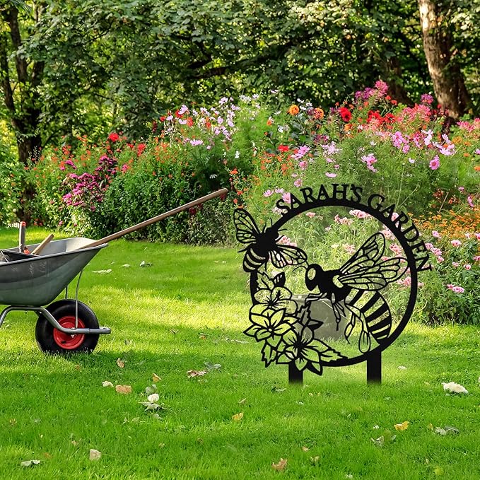 Personalized Metal Bee Garden Signs with Stake, Custom Garden Signs for Outside Waterproof, Customized Name Sign Yard Lawn Gardens Decor Gardening Gifts for Moms Grandmas Gardeners