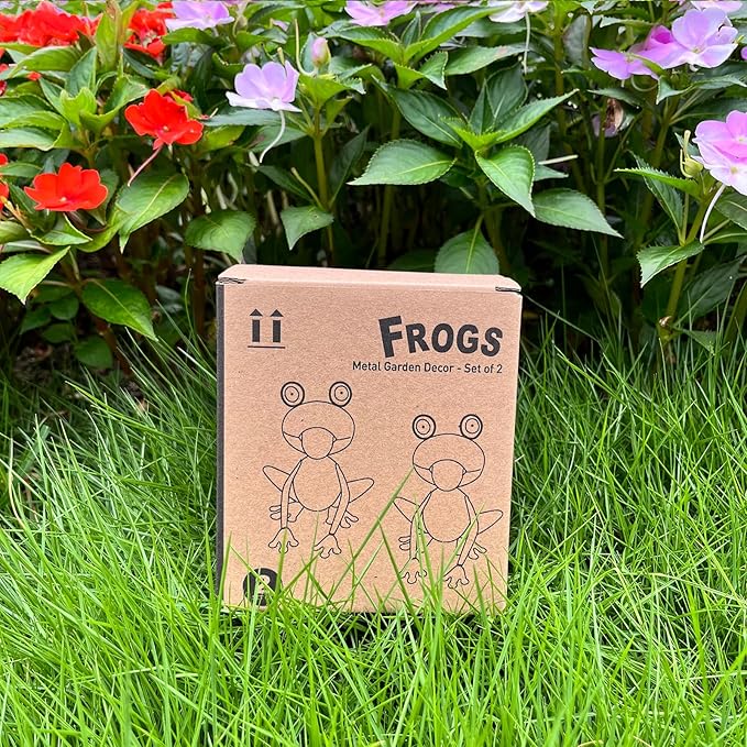 Metal Garden Decor for Outside Set of 2 Cute Small Frogs - OutdoorGarden Sculptures & Statues, Patio Lawn Backyard Fence Porch Decor, Metal Yard Art Ornaments, Garden Gifts for Mom Women Grandma