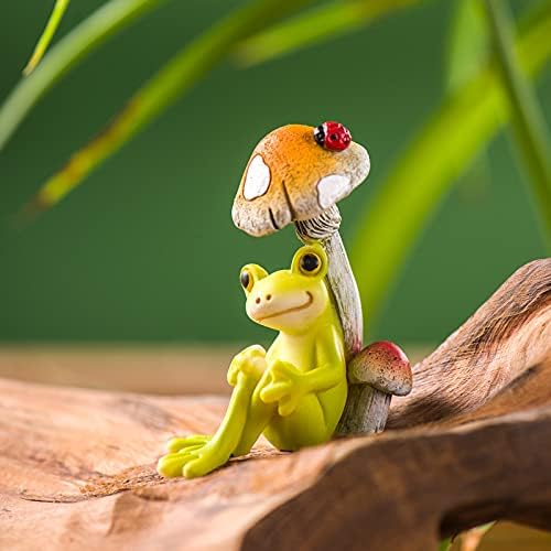 Garden Decor Frog Outdoor Statue Figurines Funny Cute Animal Sculptures Porch Outside Decorations for Yard Lawn Patio Ornaments (C)