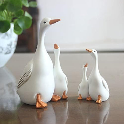 ZEshops Lifelike Mother Duck and Ducklings Resin Statue for Patio Yard Decoration - Durable and Hand-Drawn Sculpture (Large Size (15cm x 10cm))