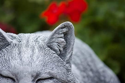 Cat Memorial Statue Sitting cat Figure Concrete Cat Garden Figurine Realistic cat Garden Decor Pet Memorial Stone