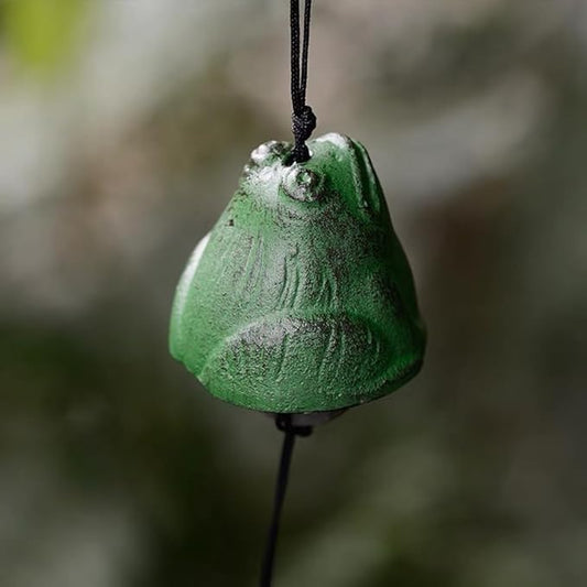 Japanese Bless Small Green Frog Wind Chimes Outdoor, Iwachu Cast Iron Lucky Temple Wind Bell Memorial Wind Chimes for Outside Good Luck for Garden, Patio, Balcony