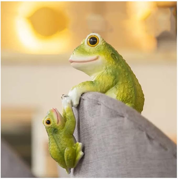 Primst 2PCS Hanging Cute Animal Statues Outdoor Garden Fence Decor, Resin Frog Sculpture for Patio, Lawn, Yard Art Decoration, Figurine Ornament Gift (Frog)