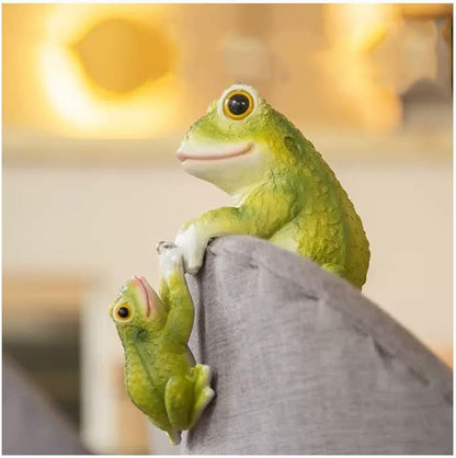 Primst 2PCS Hanging Cute Animal Statues Outdoor Garden Fence Decor, Resin Frog Sculpture for Patio, Lawn, Yard Art Decoration, Figurine Ornament Gift (Frog)