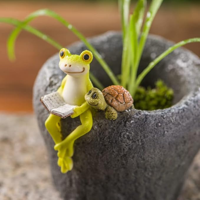 Garden Decor Frog Outdoor Statue Figurines Funny Cute Animal Sculptures Porch Outside Decorations for Yard Lawn Patio Ornaments (G)