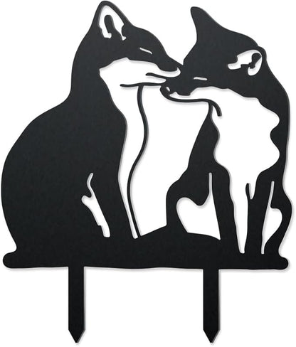 WADORN Adorable Fox Metal Outdoor Statues Silhouette, Fox Metal Decorative Garden Stakes Funny Animal Silhouette Ornament Gift Fox Outdoor Decoration for Garden Backyard Patio Lawn Outdoor Ornaments