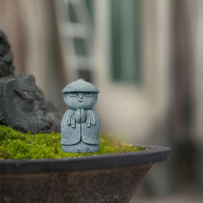 Mini Monk Buddha Statue Sandstone Statues Zen Monk Praying Statue Sculptures for Wealth Good Luck Feng Shui Decor Home Fish Tank Aquarium Garden (Style 15)