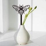 WADORN Bee Metal Yard Stakes Spring Decor, 10.6" Bee Outdoor Statues Silhouette Black Cute Bees Yard Art Stakes Bees Lover Gifts Indoor Outdoor Ornaments Decoration for Garden Patio Backyard Lawn