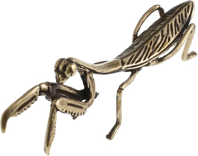 Metal Mantis Brass Praying Mantis Mini Fairy Garden Animal Figurines Lawn Patio Tree Ornaments Sculpture Micro Landscape Ornaments for Backyard Desk