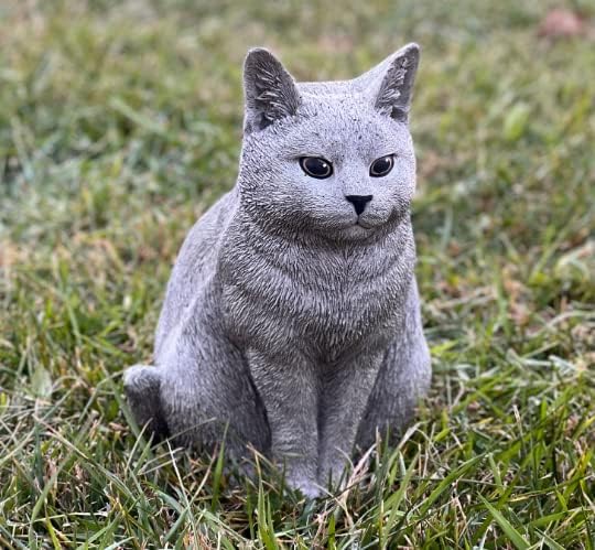Grey cat Statue Stone cat Figurine Tabby cat Sculpture Outdoor Lawn Ornament Backyard Decor Concrete Cat Memorial Decoration
