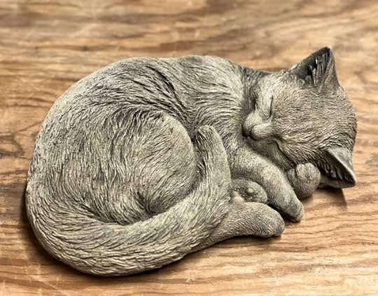 Laying Kitty Resting Cat Statue Pet Memorial Sleeping Cat Stone Cat Garden Ornament Backyard Decor