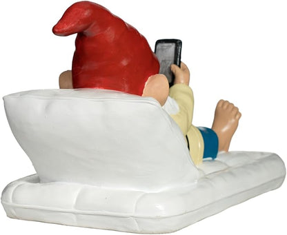 Relaxing Pool Gnome with Smartphone - 5.6" Heavy Resin Garden Statue - Weather-Resistant Funny Lawn Ornament - Summer Patio Decor - Unique Housewarming Gift