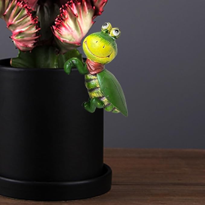 Fly Frog Figure Plant Pot Hanger, Turtle Flower Pot Hugger, Resin Tortoise Statue, Funny Pot Huggers for Planters, Cute Climbing Tortoise Flower Pot Hugger, Garden Fence Balcony Patio Yard (FLY FROG)