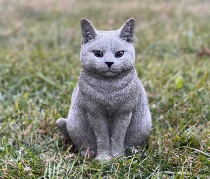 Grey cat Statue Stone cat Figurine Tabby cat Sculpture Outdoor Lawn Ornament Backyard Decor Concrete Cat Memorial Decoration